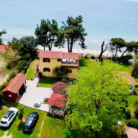 Semesterbostad Sea Front Myrat *