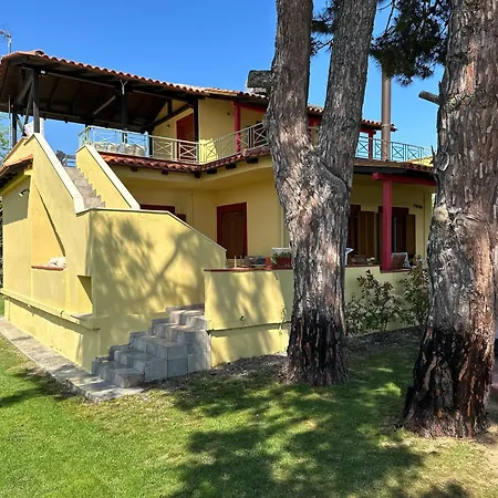 Sea Front Myrat Semesterbostad