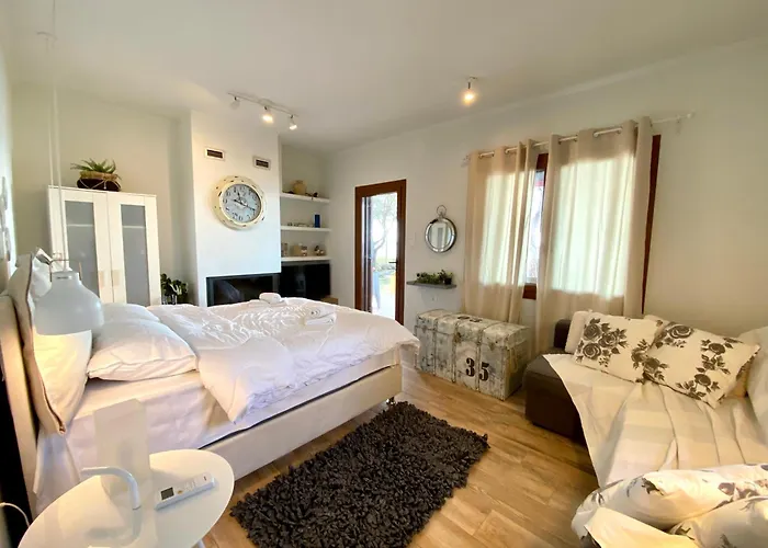 Sea Front Myrat Semesterbostad Epanomi