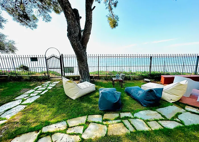 Sea Front Myrat Semesterbostad